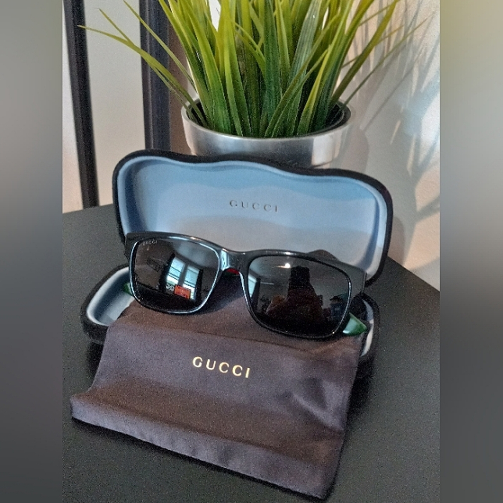 Gucci sunglasses bought on Poshmark and now being sold on Poshmark - Picture 3 of 11